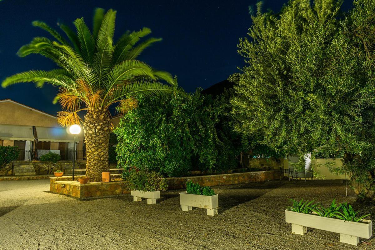 Oasis Studios Ag Pantes Agioi Pandes Exterior photo